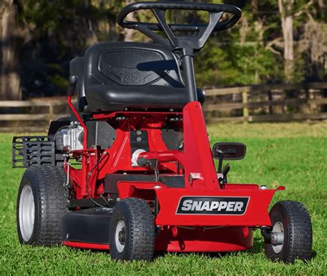 The average higher-end mowers of this type come in closer to the 900-pound mark. . Riding lawn mowers under 900